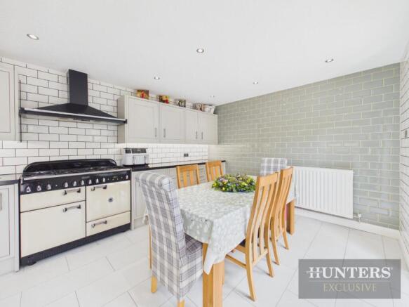 3 bed Detached for sale Image 8