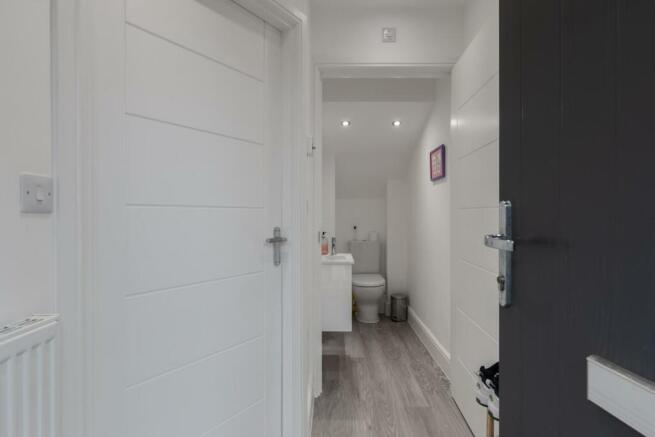 hall and wc-1.jpg