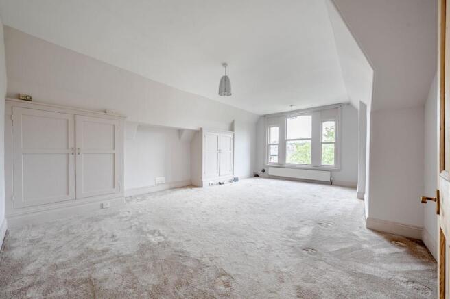 2 bed Flat for sale Image 2