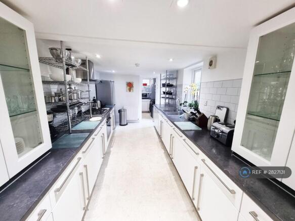 Fully Fitted And Equipped - Kitchenware Provided