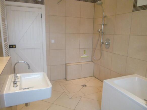 Family Bathroom/WC
