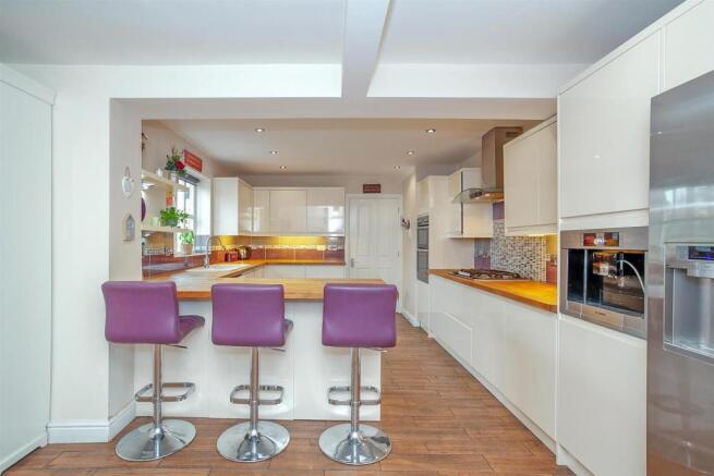 Kitchen 8.jpg