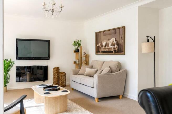 2 bed Apartment for sale Image 5