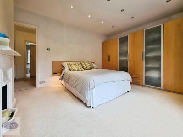 2 bed Terraced for sale Image 9