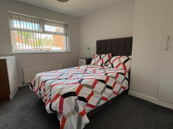 3 bed Town House for sale Image 9