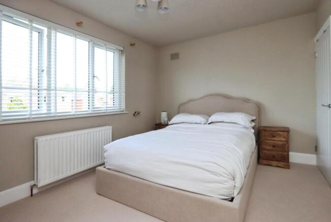 2 bed Semi-Detached for sale Image 12