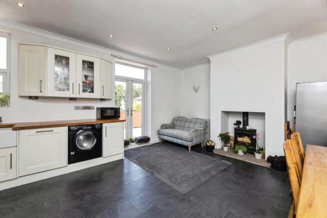 3 bed Detached for sale Image 7