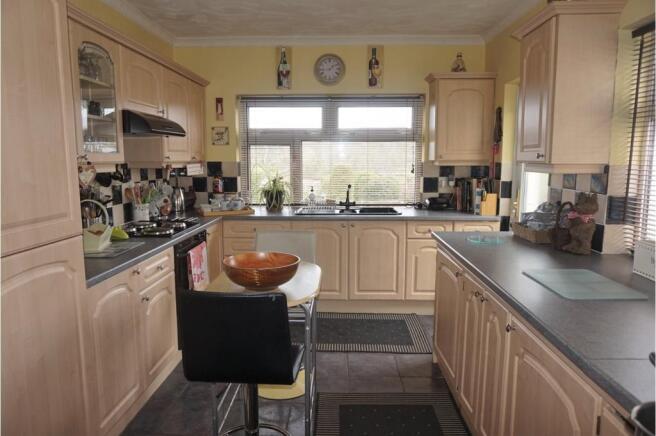 Kitchen / Breakfast