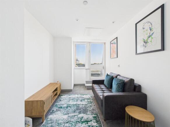 1 bed Apartment to rent Image 4
