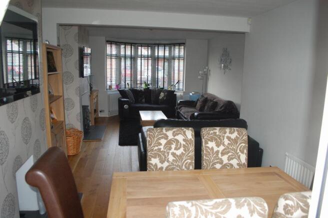 LOUNGE/DINER