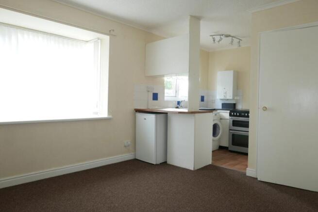 1 bed Flat to rent Image 4
