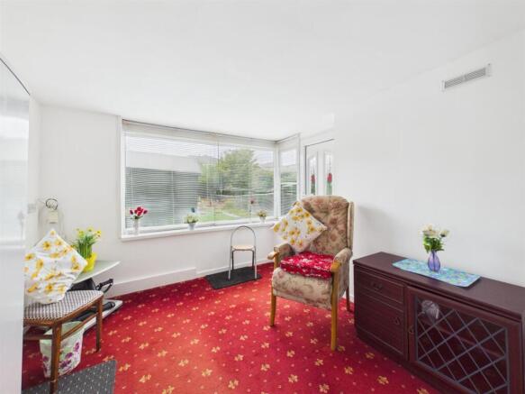 2 bed Semi-Detached Bungalow for sale Image 7