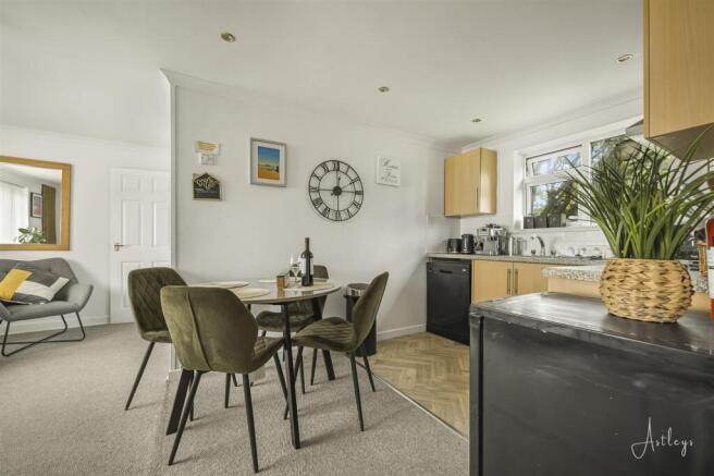 Living Room/Kitchen