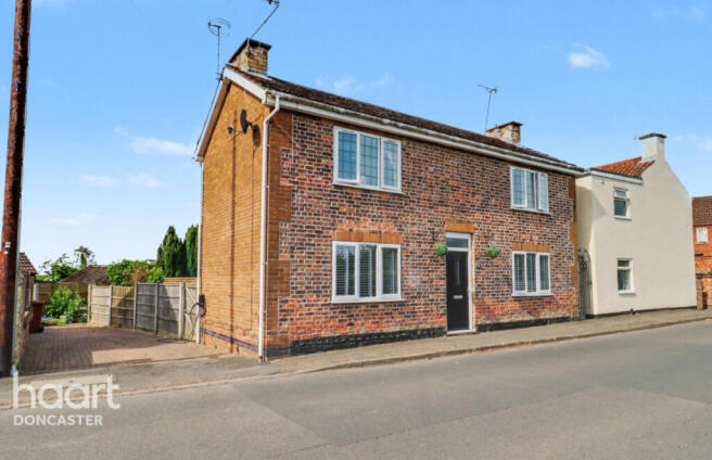 3-bed detached on High Street, Haxey, Doncaster, £325,000