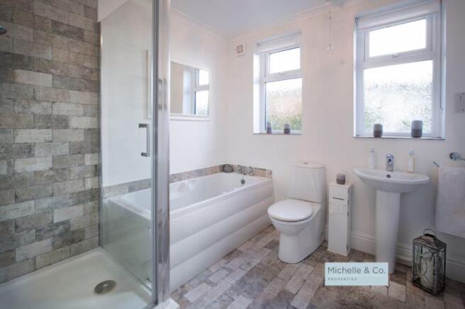 Family bathroom 