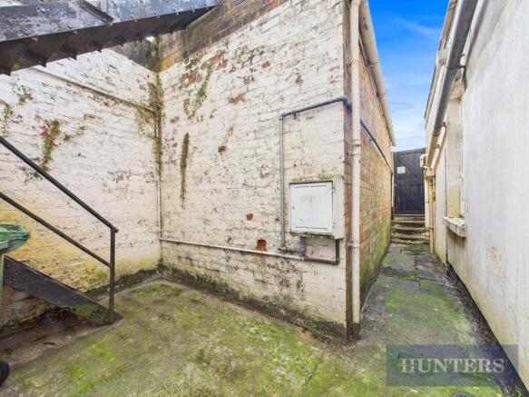 2 bed Flat for sale Image 9