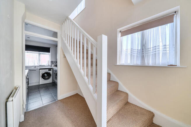 1381738-4-691c4a3...