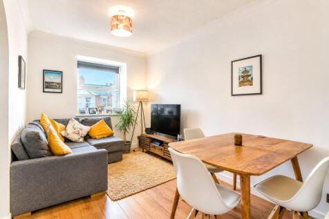 Kingsbridge Road, Newbury, Berkshire, RG14