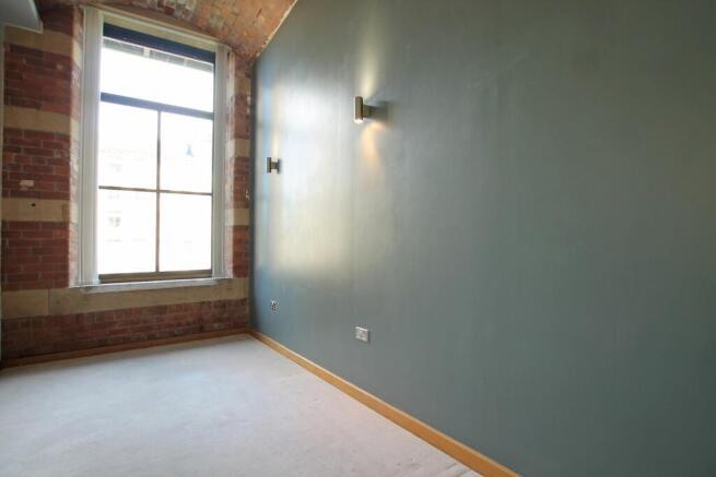 2 bed Flat for sale Image 5