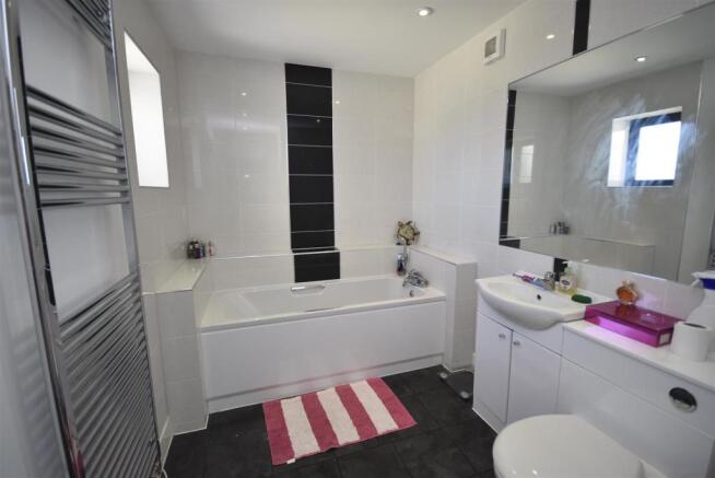 Bathroom.JPG