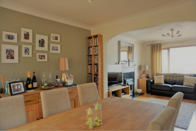 Lounge/Dining Room