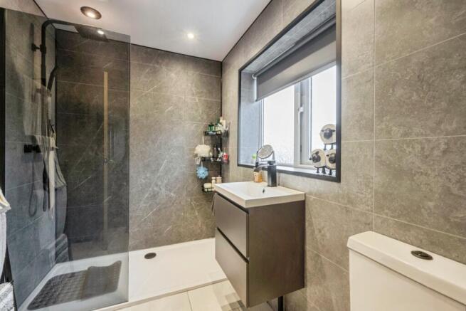 3 bed Semi-Detached for sale Image 8