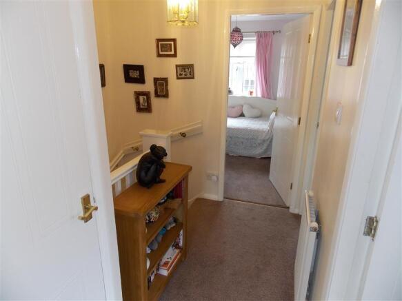 FIRST FLOOR LANDING