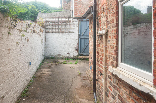 4 bed Terraced for sale Image 12