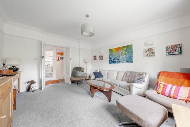 2 bed Flat for sale Image 8