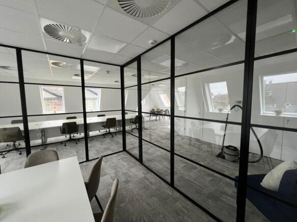 PHOTO20251124080246 005.jpg