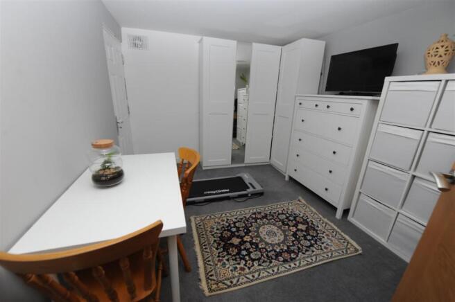 1 bed Apartment for sale Image 5