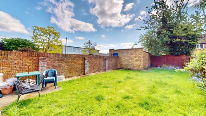 Bury Avenue, Hayes, UB4 photo 4