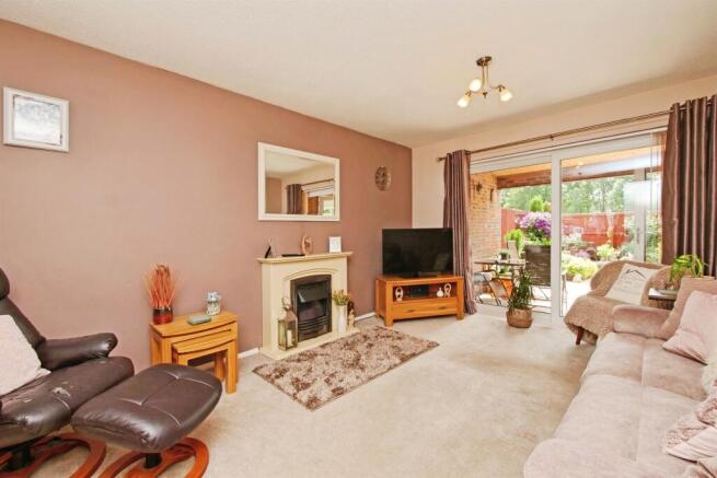 3 bed Semi-Detached for sale Image 12