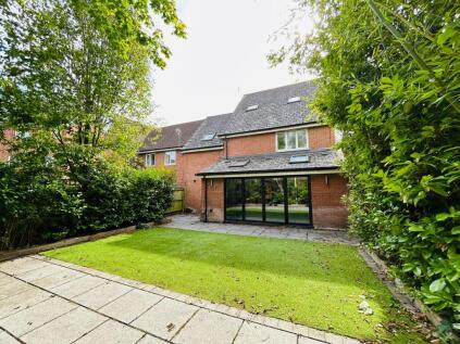 Chaise Meadow, Lymm, WA13
