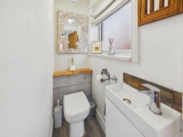 3 bed Semi-Detached for sale Image 5