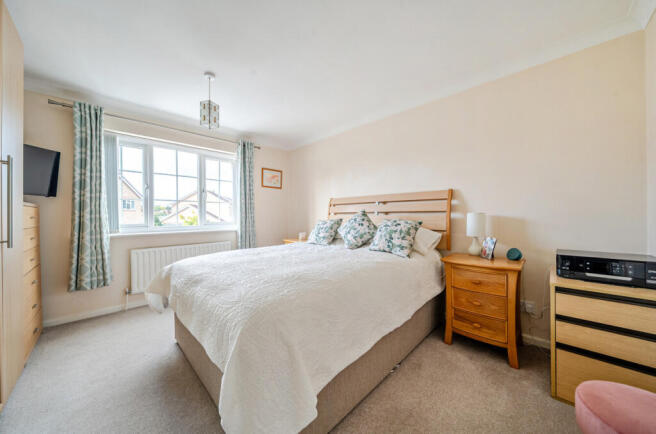 Briarwood Close, Fareham, PO16 photo 4