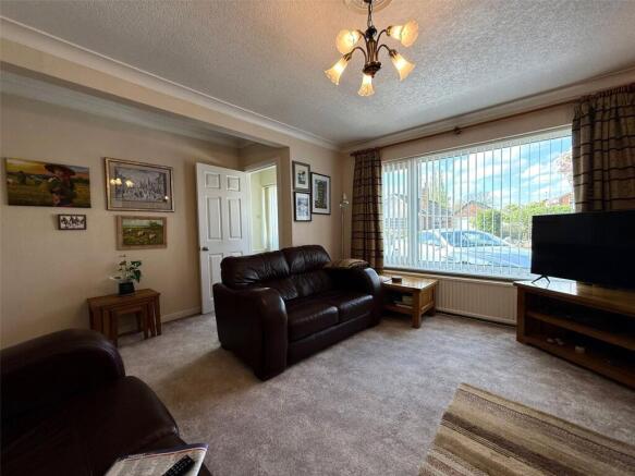 5 bed Detached for sale Image 10