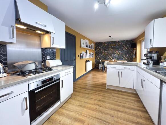 Kitchen Breakfast Room.jpg