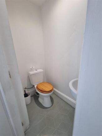 CLOAKROOM.jpg