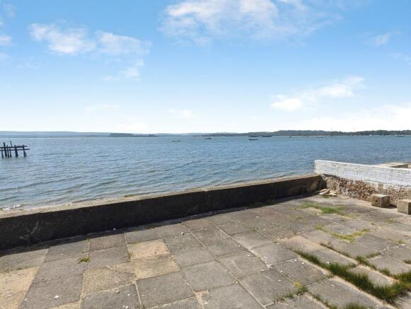 Branksea Avenue, Poole, BH15 photo 4