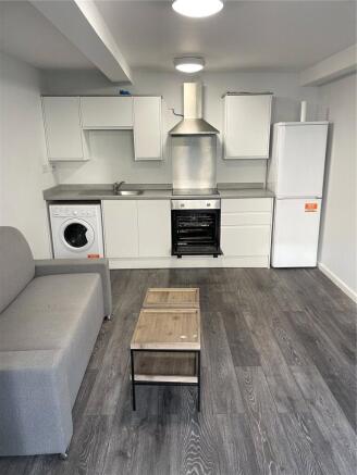 1 bed Apartment to rent Image 5