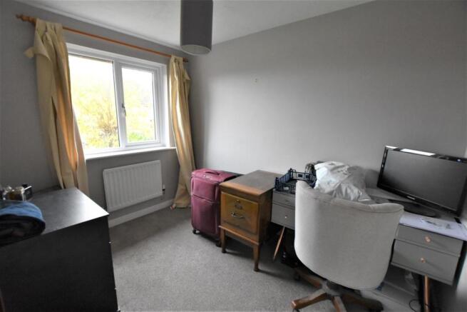 11 Byron Close - bedroom 2.JPG