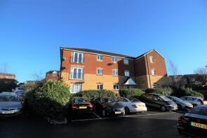 35, Deanery Court, Manchester M8 0AU