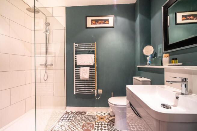 2 bed Apartment for sale Image 7