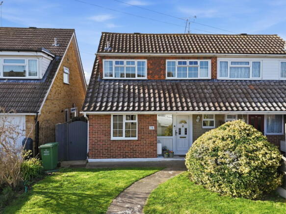 4-bed semi-detached on Highcliffe Close, Wickford, SS11, £400,000