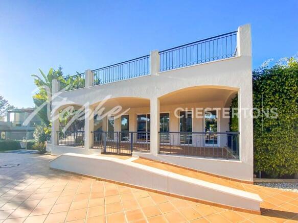 The Crest Commercial Sea View Property For Sale Almancil (7)