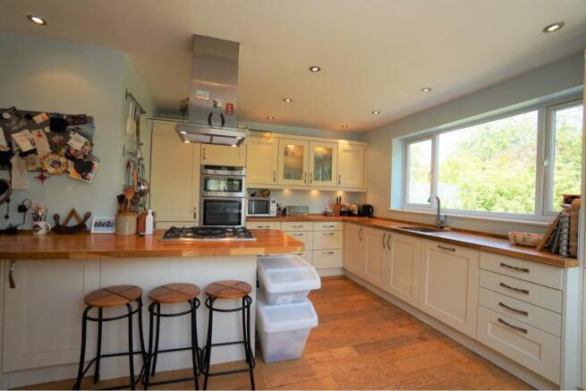Kitchen / Breakfast