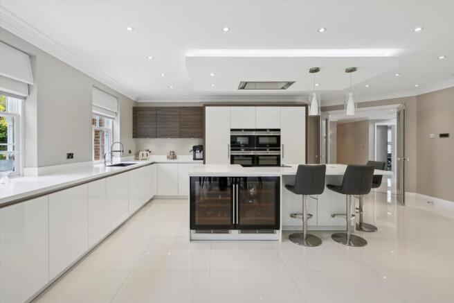 Brook Farm Road, Cobham, Surrey, KT11 photo 4