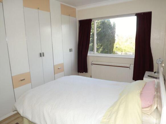 BEDROOM 2