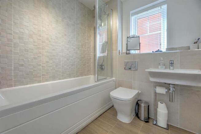 10. Bathroom 1.jpg